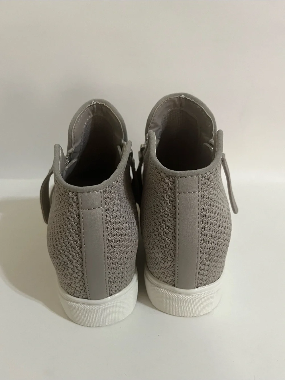 Steve Madden Click Wedge Sneaker Size 7